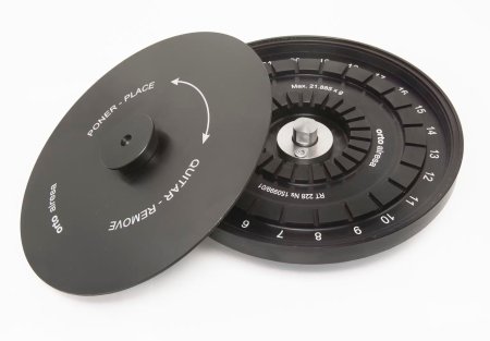 Horizontálny rotor pre 24 skúmaviek Horizontálny rotor pre 24 skúmaviek
